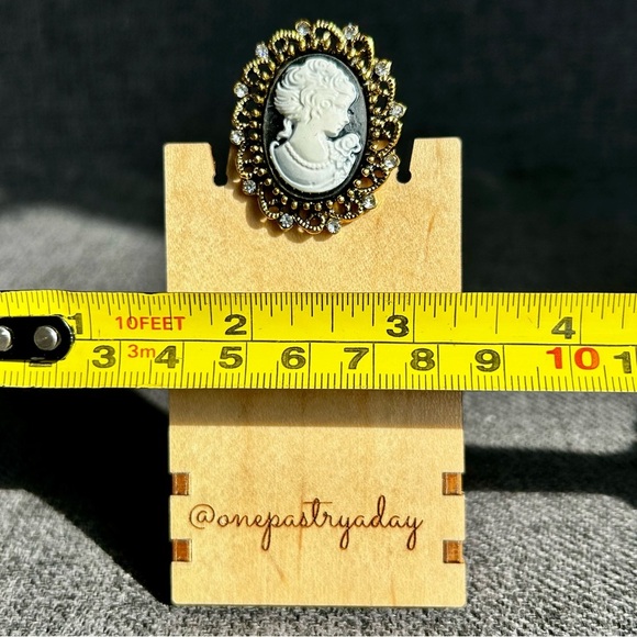 Sparkly Cameo Brooch Pin, Rhinestone Filigree Edging Detail, Black, White, Gold - Picture 8 of 16